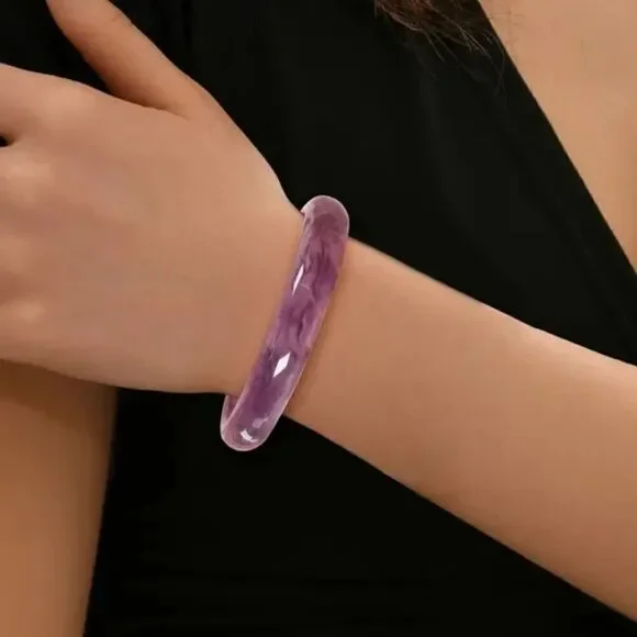 Inspired Acrylic Amethyst Bracelet with Delicate Lilac Hue - Picture 1 of 6